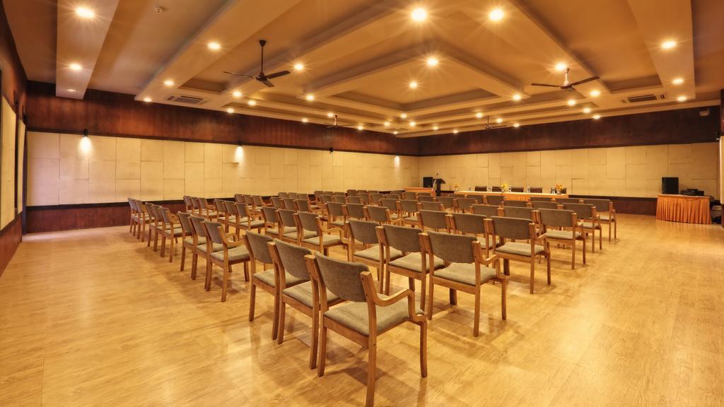 The Windflower Resort & Spa, Vythiri Wayanad Bagian luar foto